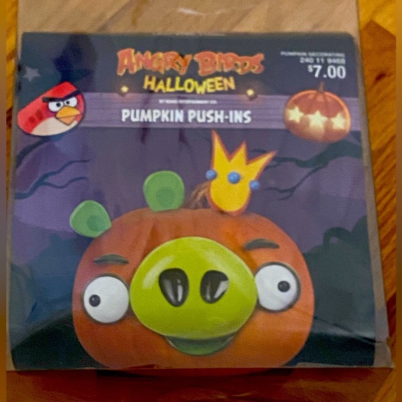 Angry Birds character pumpkin push-ins. Brand new, sealed in box. - Picture 1 of 9
